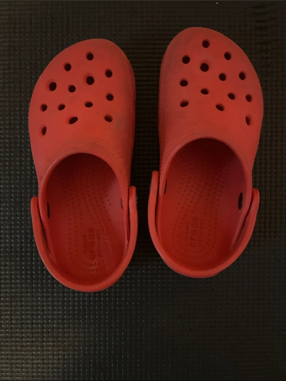 CROCS red kids